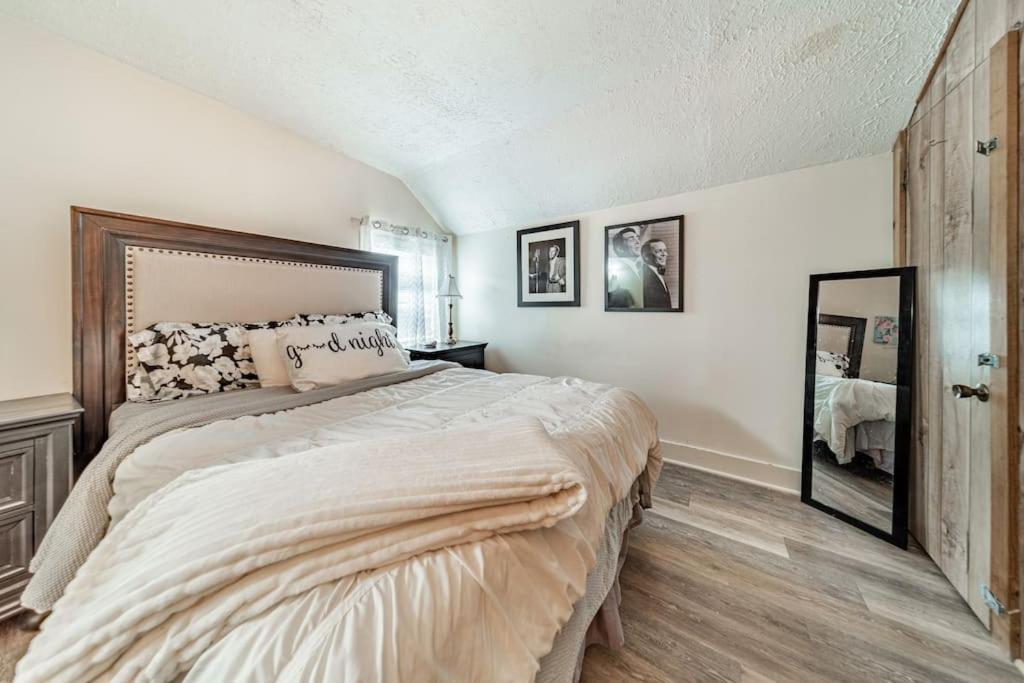Cottage In The Falls, 2 B, 2 Bath, Fireplace Cuyahoga Falls Exteriér fotografie