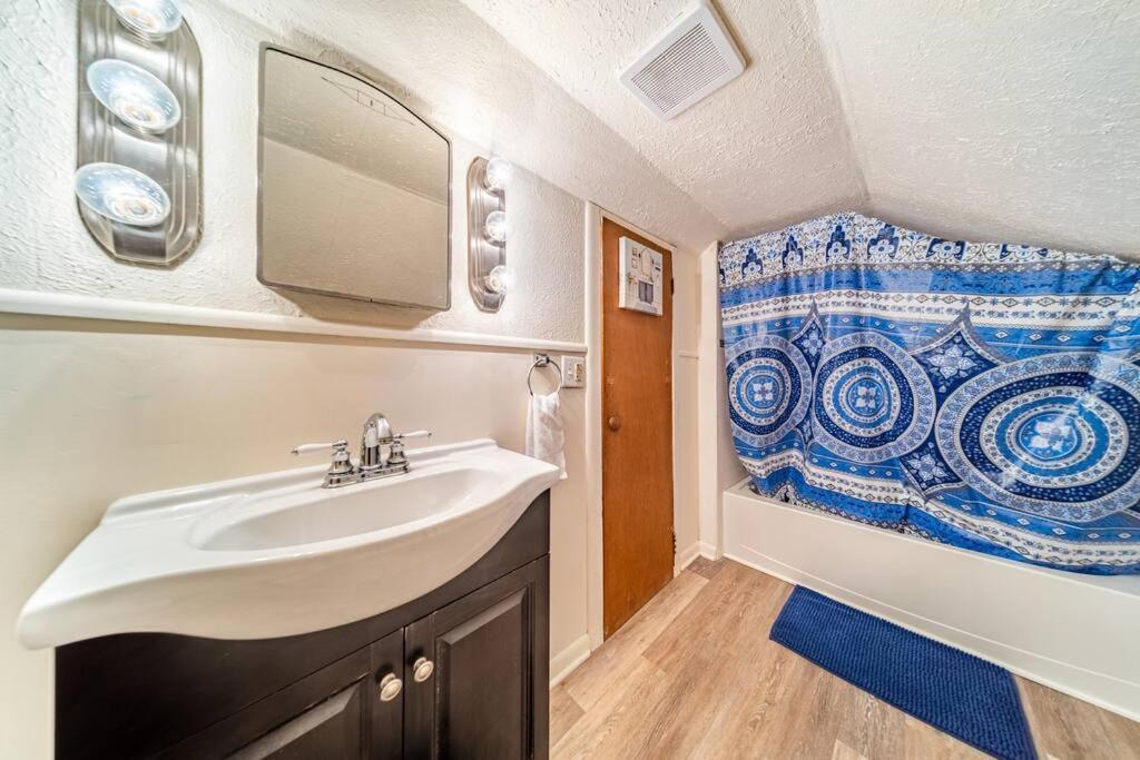 Cottage In The Falls, 2 B, 2 Bath, Fireplace Cuyahoga Falls Exteriér fotografie