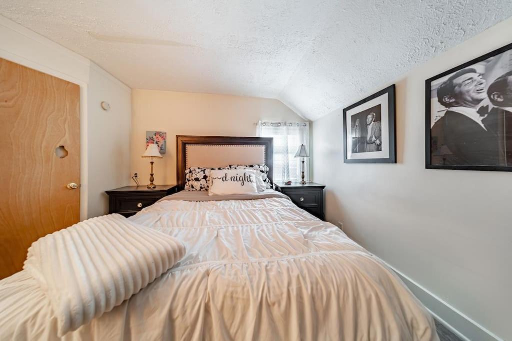 Cottage In The Falls, 2 B, 2 Bath, Fireplace Cuyahoga Falls Exteriér fotografie